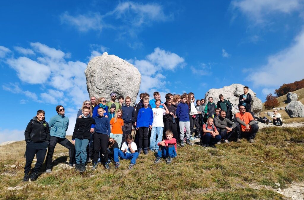 Naši učenici osvojili Poštak (1425 m)!