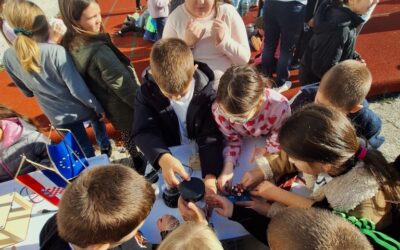 Znanost oživjela u Gračacu kroz „Tesla&STEM“ događaj!