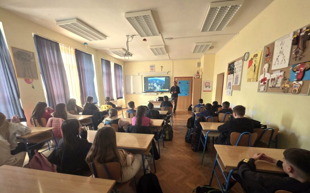 Planinar Krunoslav Rac održao predavanje o Velebitu za naše petaše